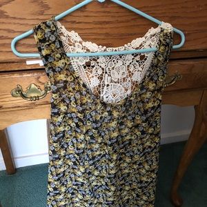 Blouse, sleeveless, floral, cream lace t back